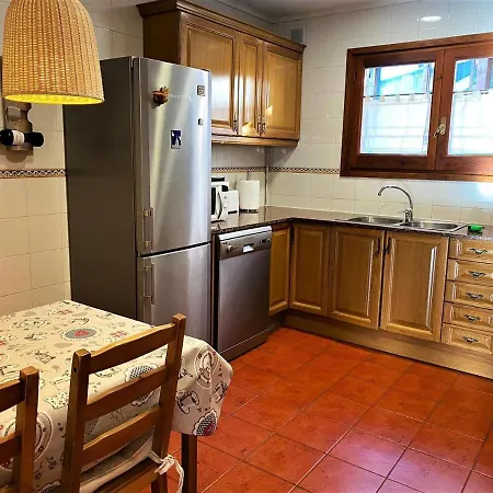 Espléndida Casa En El Centro De Con Piscina Llivia