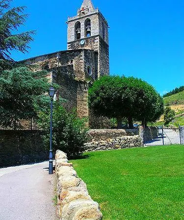 Espléndida Casa En El Centro De Con Piscina