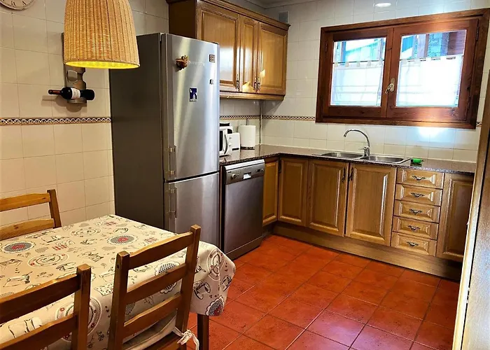 Esplendida Casa En El Centro De Con Piscina Llivia