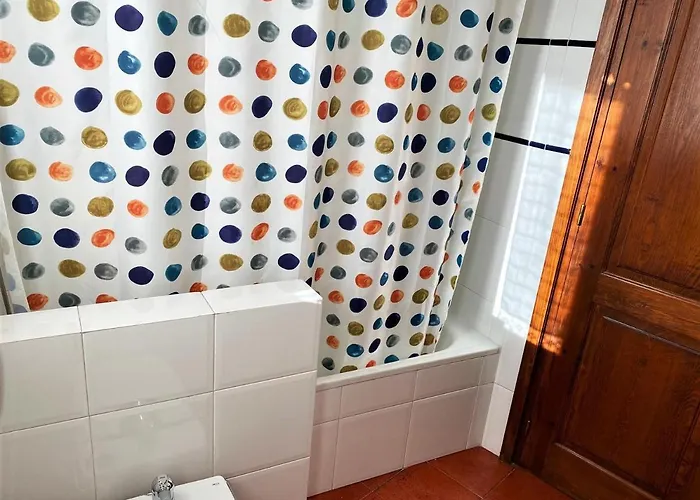 Esplendida Casa En El Centro De Con Piscina Vakantiehuis