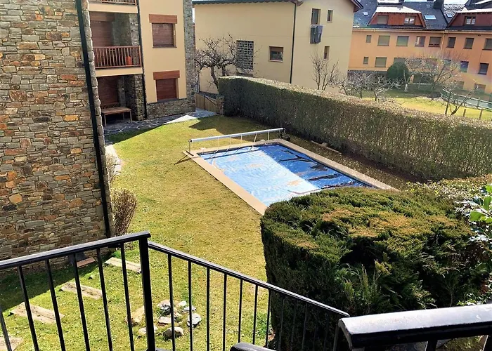 Esplendida Casa En El Centro De Con Piscina